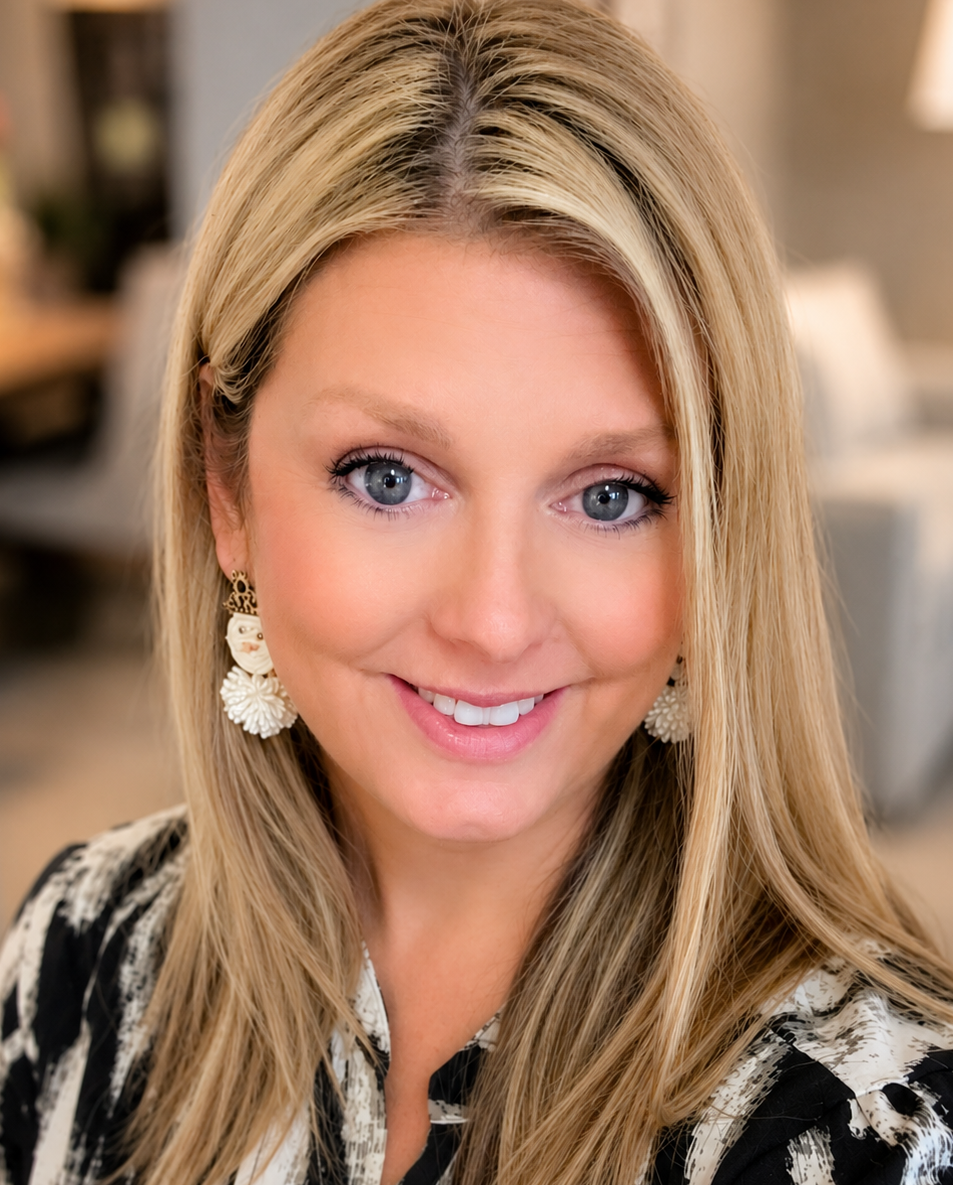 Professional portrait of Aimee Napier